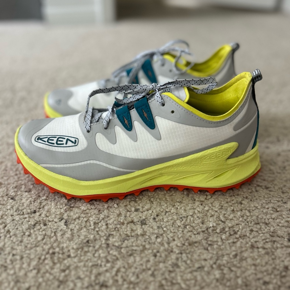 Keen Gray and Yellow Sneakers with Sporty Design